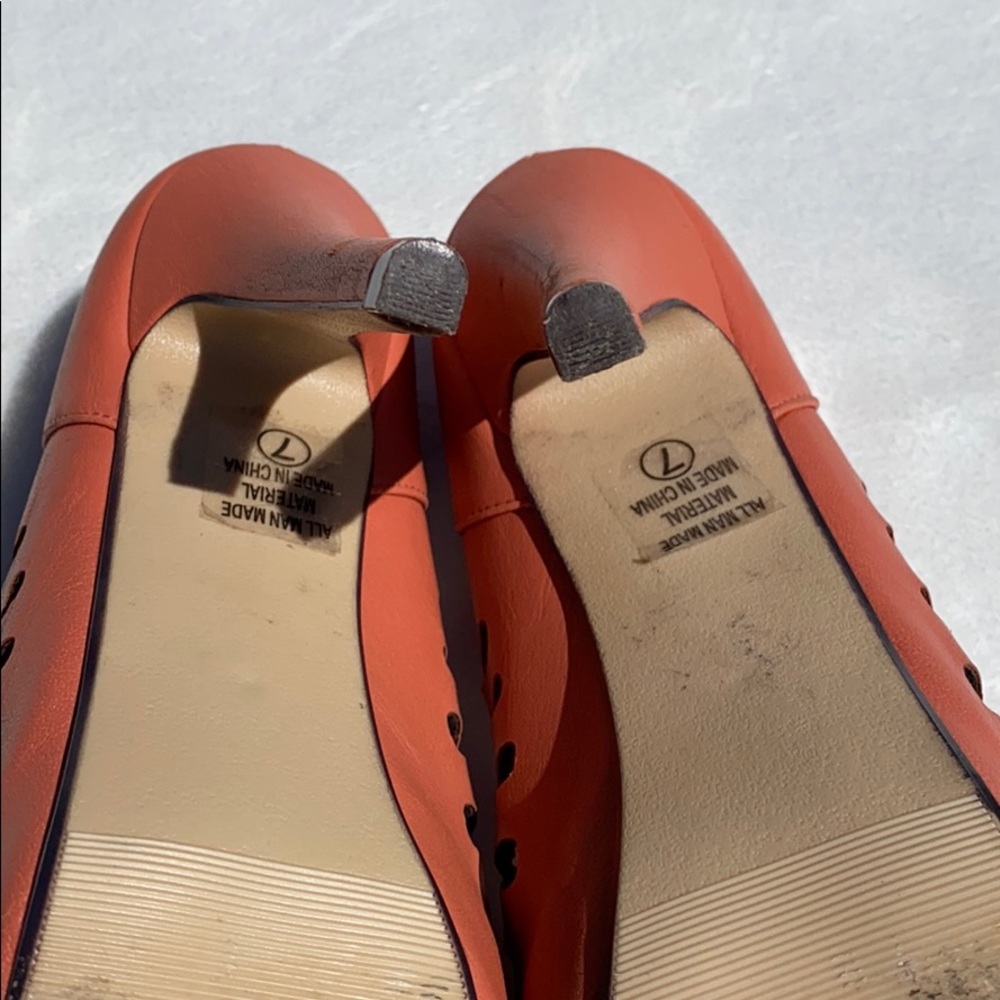 Fun Summer Heel! - Picture 4 of 6